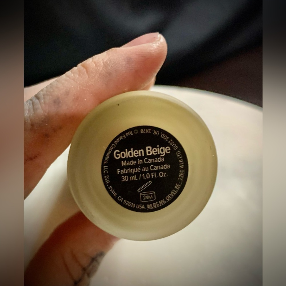 Too Faced Foundation - Picture 4 of 5